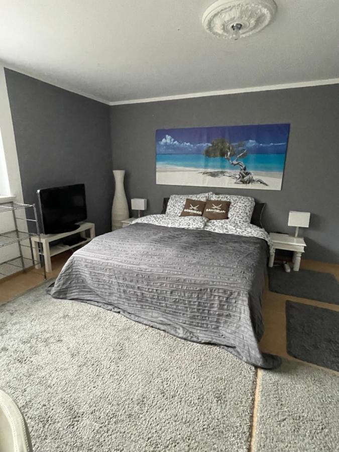 Appartment 53Qm Im Architektenhaus - 2 Schlafzimmer Mit Kueche Und Bad, Nur 2Min Von A8 - Ruhig Und Modern Иршенберг Экстерьер фото